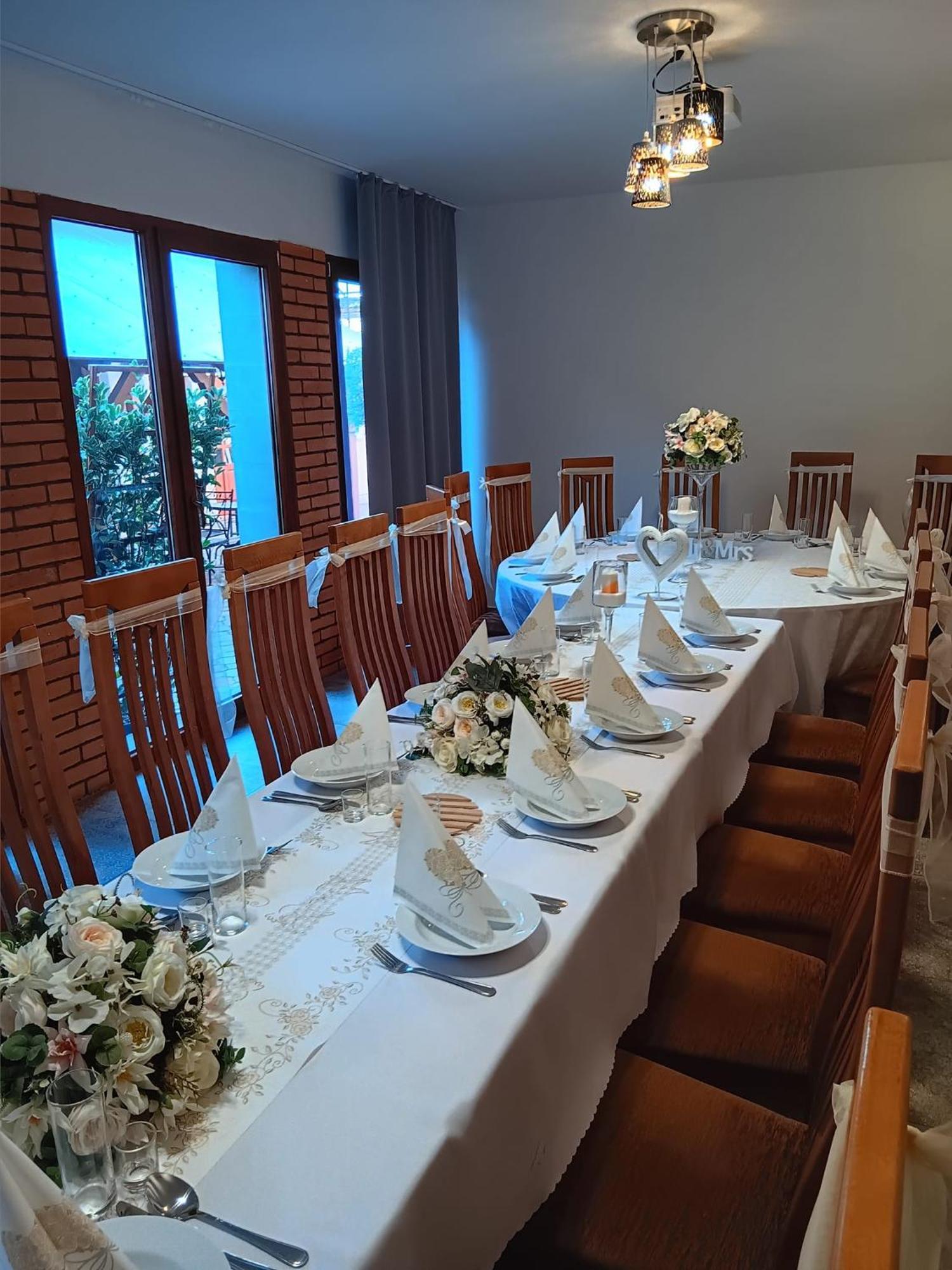Penzion Contesa Rožňava Extérieur photo